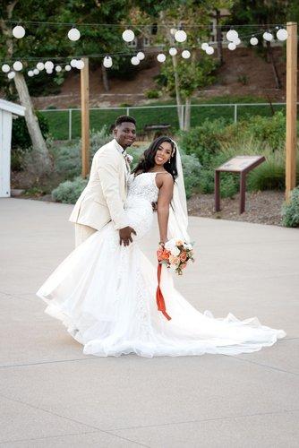 mobile - carousel-hero-element image-1