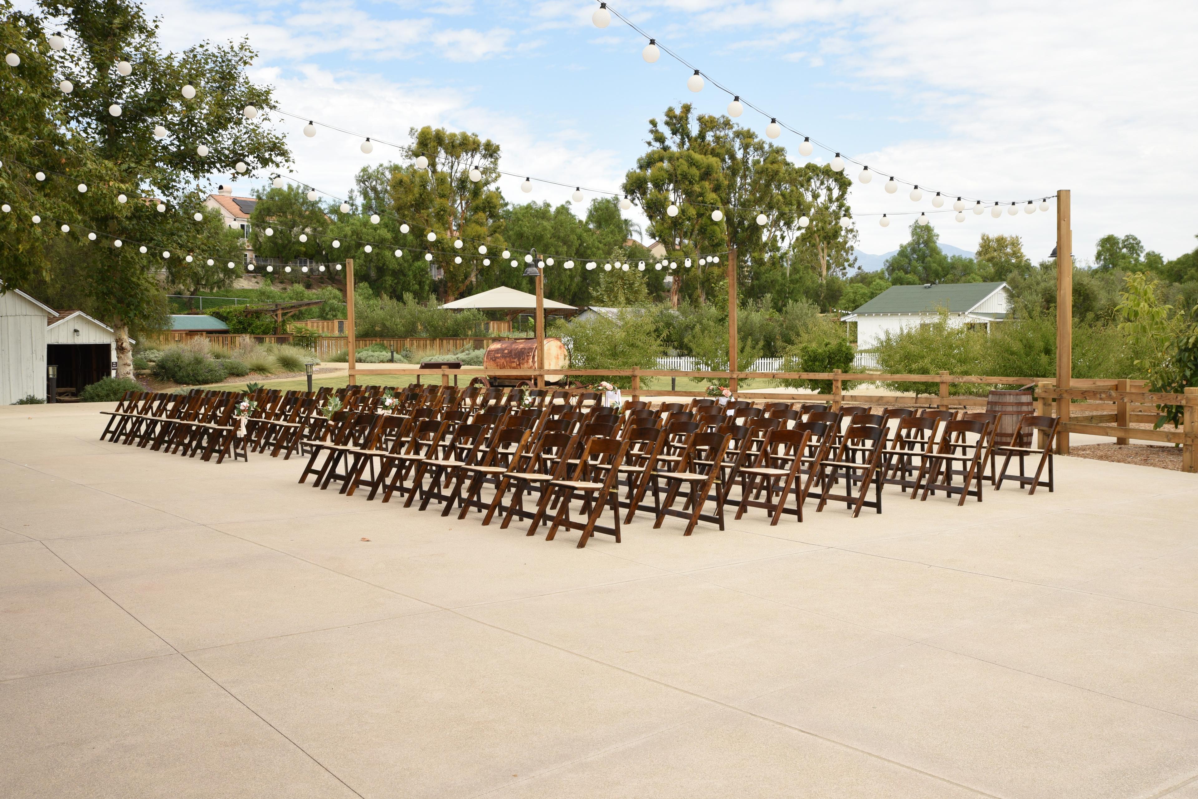 The Magic of Fall Weddings: A Photographer's Perspective