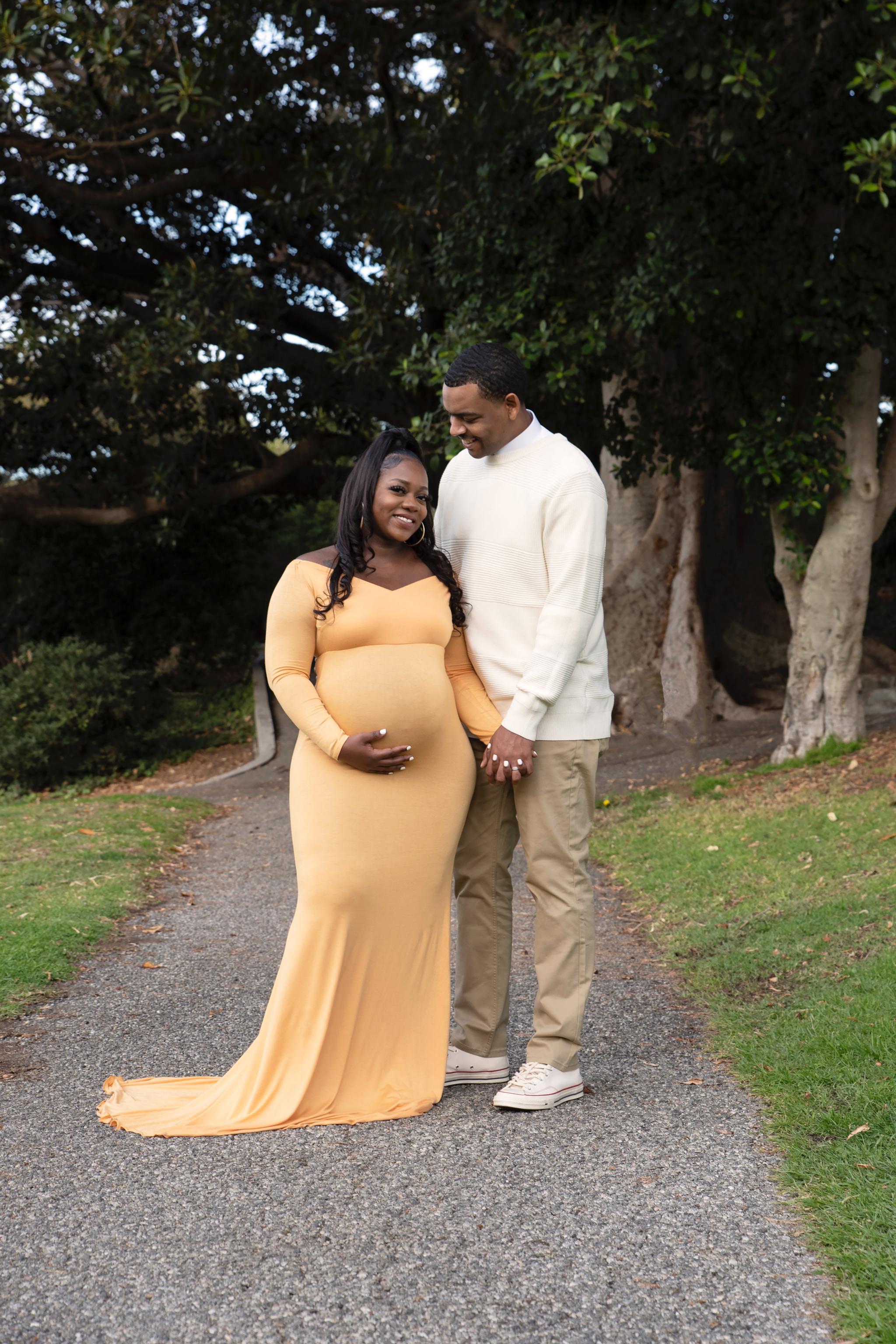 Studio vs Outdoor Portraits: Which is Right for You?