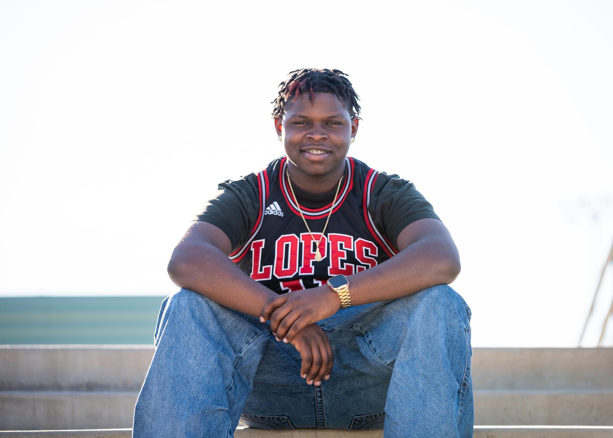 Ace Your Senior Photoshoot: A Photographer's Top Tips