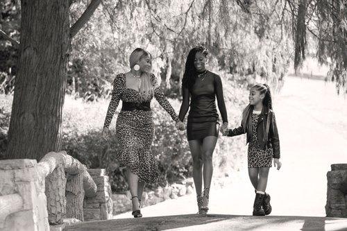 mobile - carousel-hero-element image-0