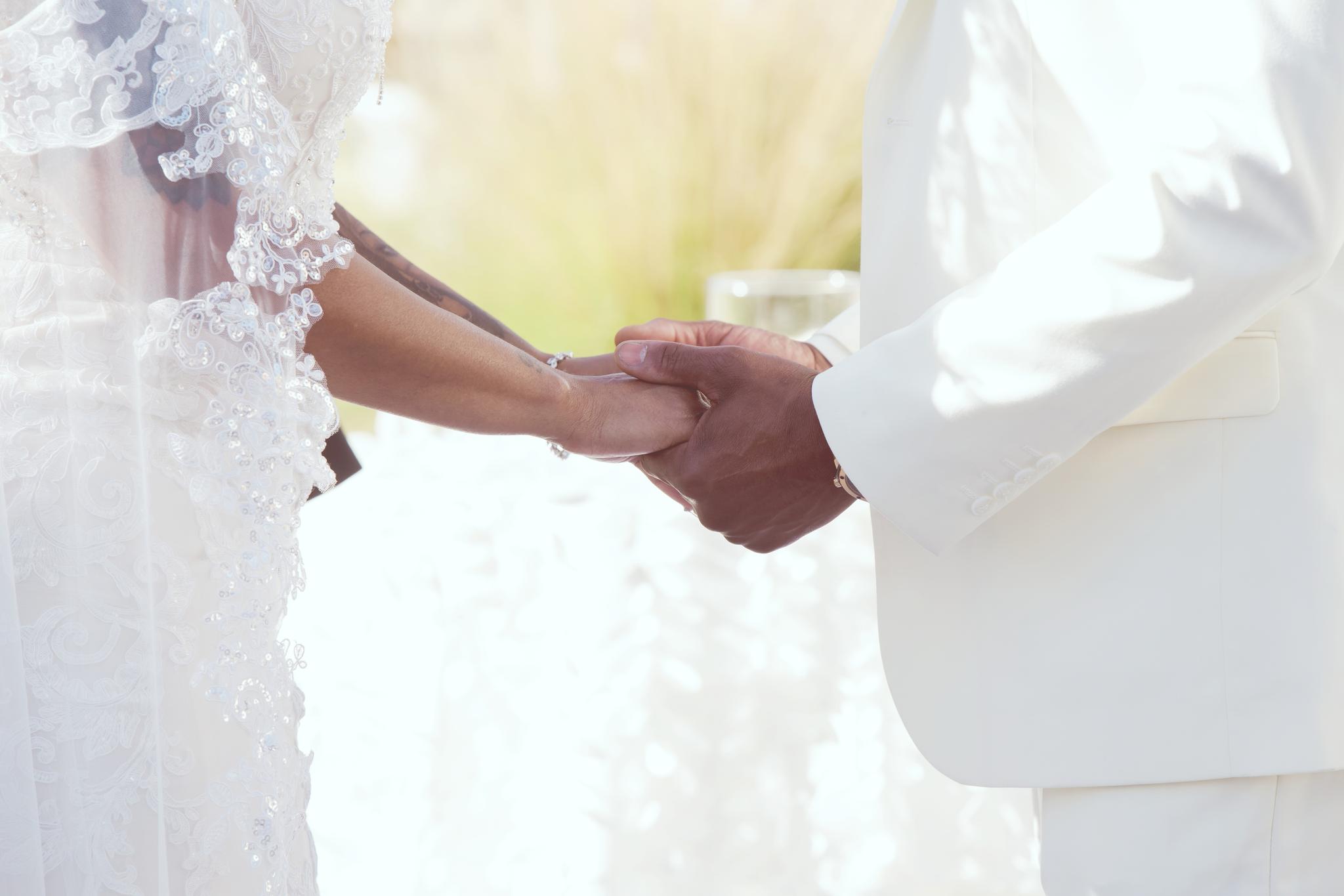Planning Your Wedding Day Timeline: A Guide for Perfectly Lit Photos