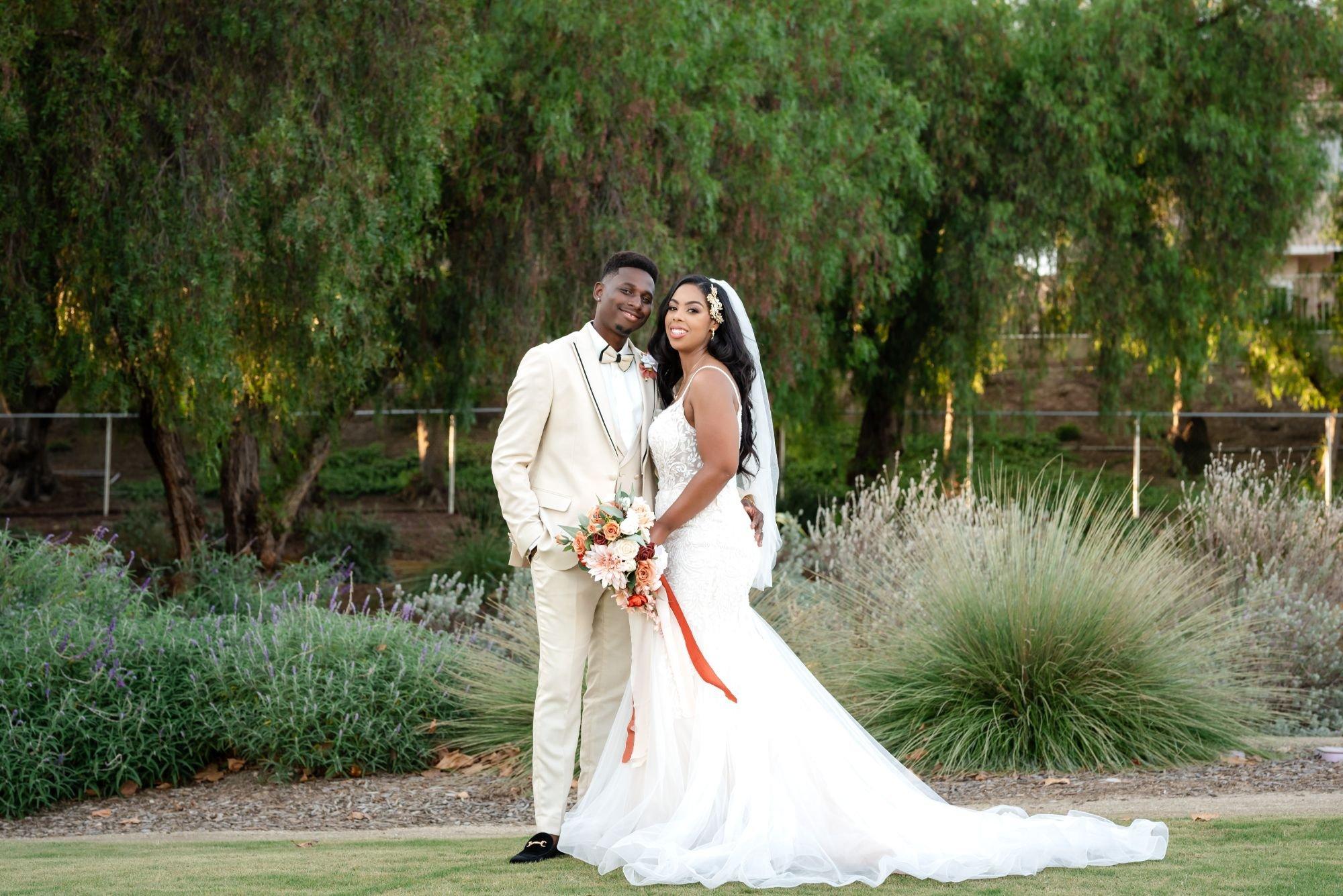 carousel-hero-element image-0