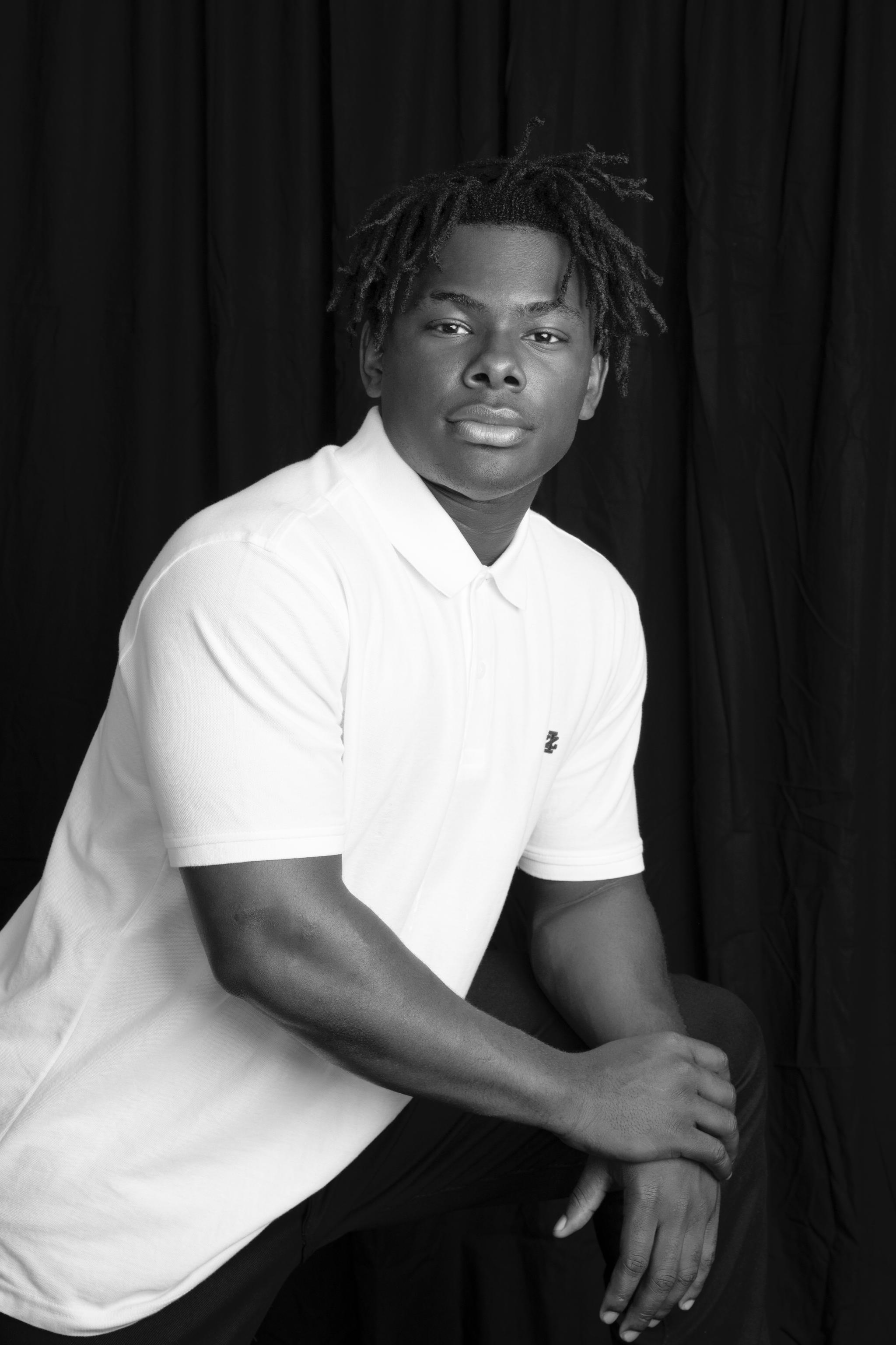 Senior Portraits: How to Make Them Uniquely You