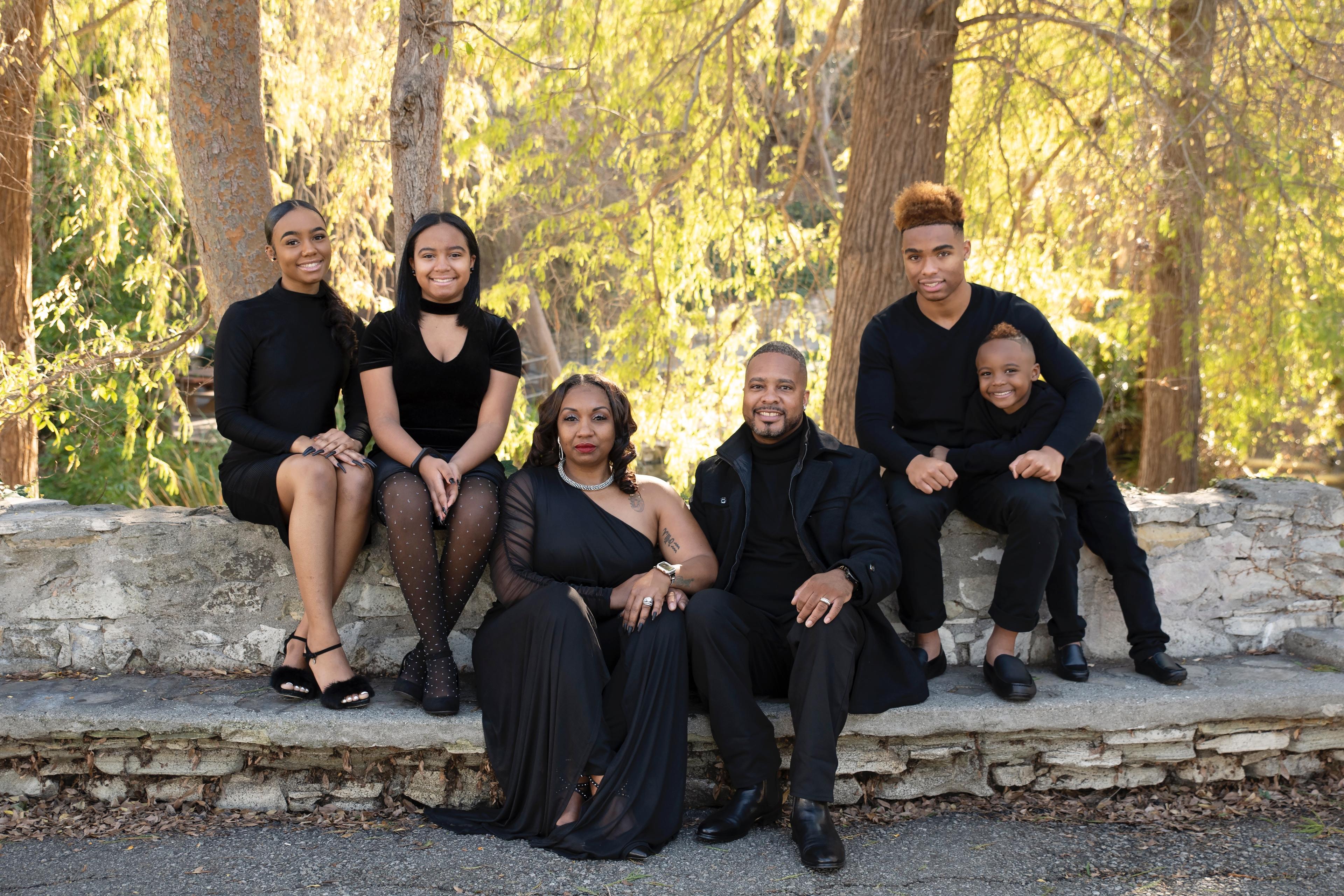 What to Wear to Your Family Shoot: A Photographer's Guide