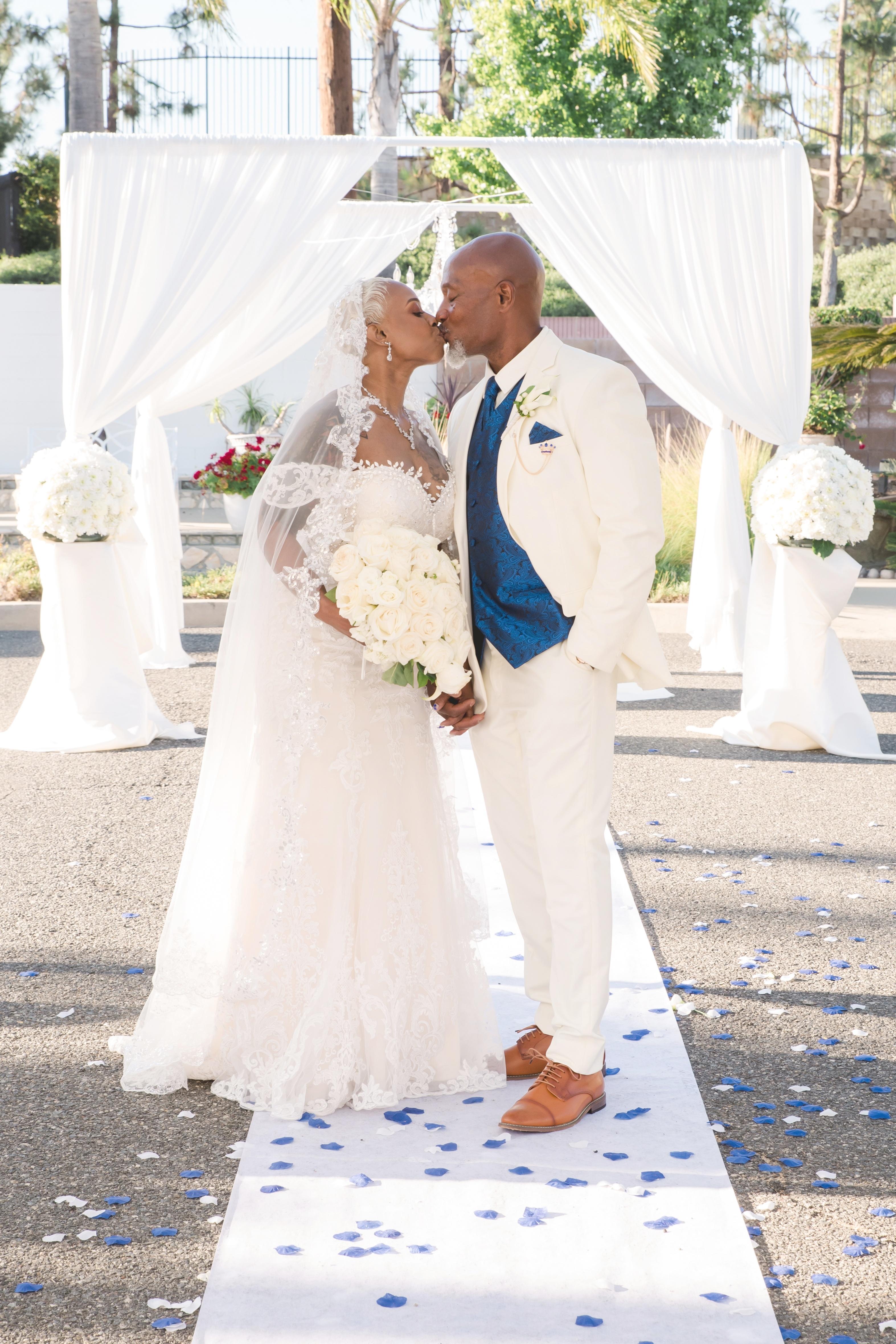 Planning Your Wedding Day Timeline: A Guide for Perfectly Lit Photos